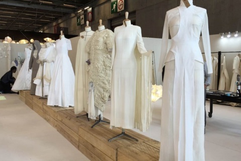 法国巴黎婚纱礼服展览会展会现场图片