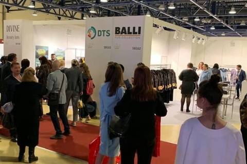 俄罗斯莫斯科皮革皮草展览会展会现场图片