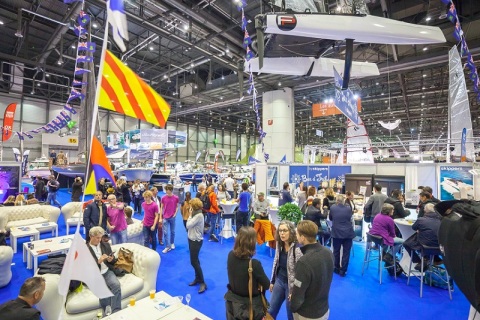 法国巴黎游艇及水上运动展览会展会现场图片