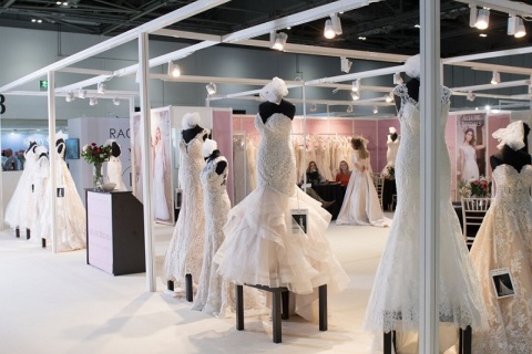 英国伦敦婚纱礼服设计展览会展会现场图片