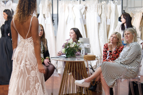 英国伦敦婚纱礼服设计展览会展会现场图片