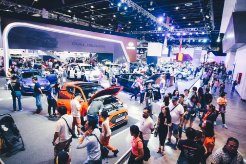 菲律宾马尼拉汽车、摩托车、卡车展览会展会现场图片