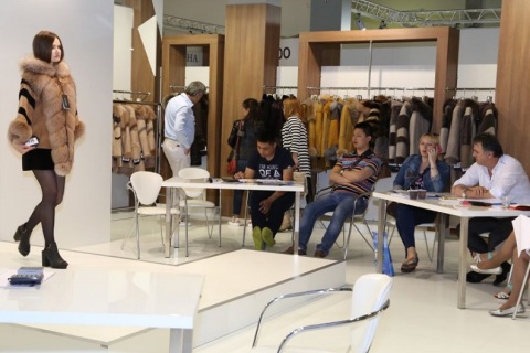 俄罗斯莫斯科皮革皮草展览会展会现场图片