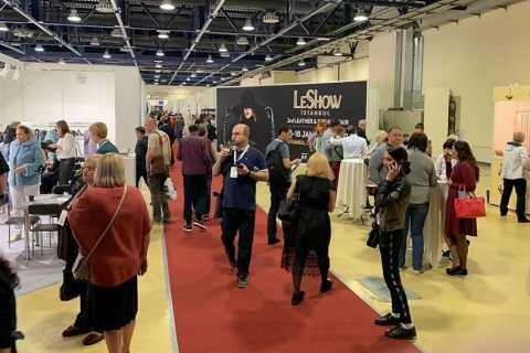 俄罗斯莫斯科皮革皮草展览会展会现场图片