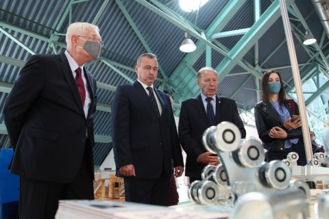 白俄罗斯建筑建材展览会展会现场图片