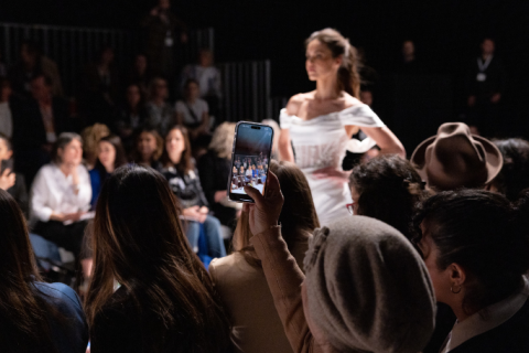 英国伦敦婚纱礼服设计展览会展会现场图片