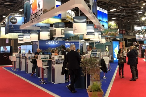 法国巴黎游艇及水上运动展览会展会现场图片