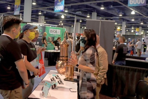 秘鲁大麻及电子烟展览会展会现场图片