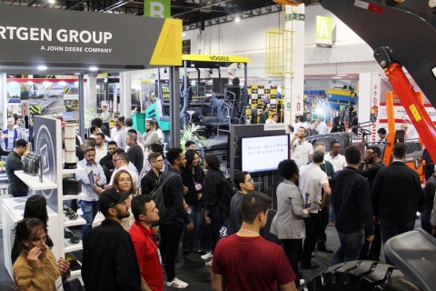 美国道路交通工程建设展览会展会现场图片