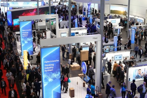 波兰波兹南玻璃工业展览会展会现场图片