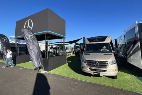 美国佛罗里达房车展览会展会现场图片