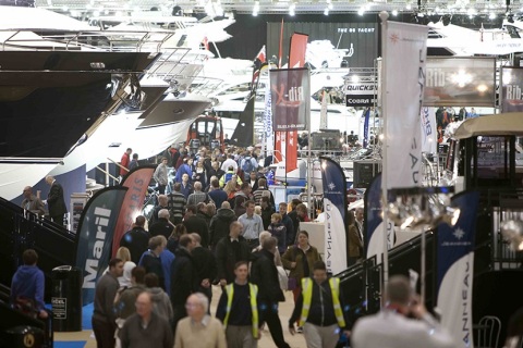 英国伦敦高端游艇展览会展会现场图片