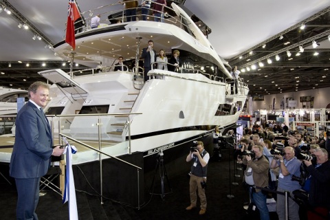 英国伦敦高端游艇展览会展会现场图片