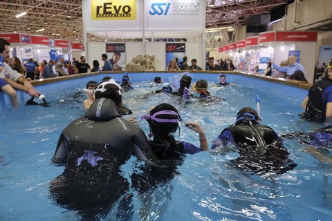 西班牙巴塞罗那潜水展览会展会现场图片