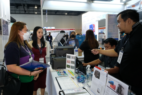 菲律宾电动汽车展展会现场图片