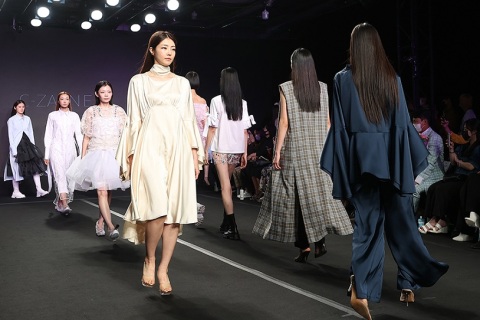 韩国釜山时尚服装及面料展展会现场图片