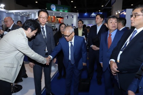 菲律宾电动汽车展展会现场图片