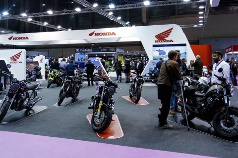 西班牙马德里摩托车及配件展览会展会现场图片