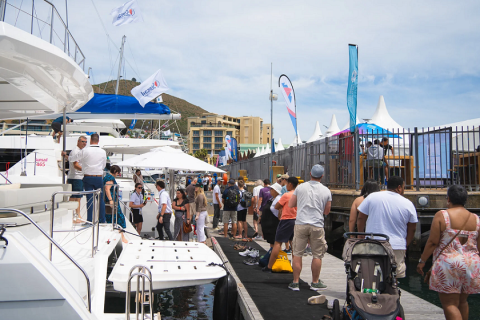 南非开普敦游艇展览会展会现场图片