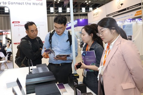 越南亚洲消费电子及家电展览会展会现场图片