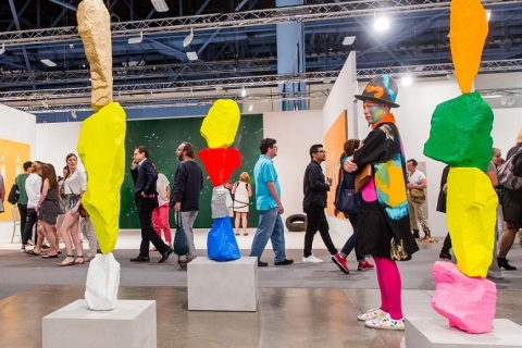 法国巴黎巴塞尔艺术展展会现场图片