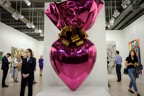 法国巴黎巴塞尔艺术展展会现场图片