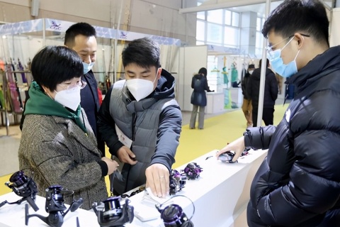 威海钓鱼用品、钓具、渔具展览会展会现场图片