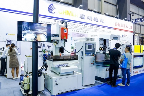 青岛国际机床展展会现场图片