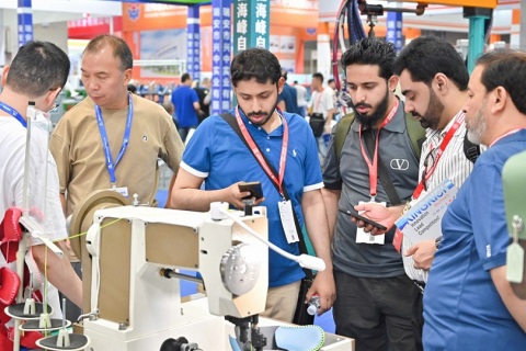 东莞国际缝制设备展览会展会现场图片