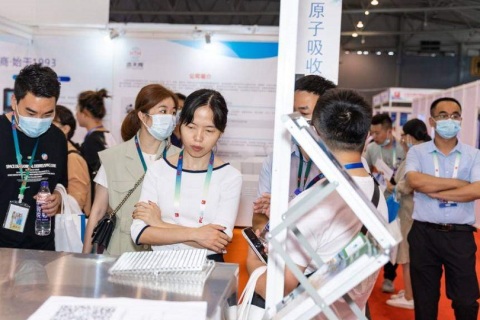 成都国际分析测试、生化诊断技术、实验室技术设备展览会展会现场图片