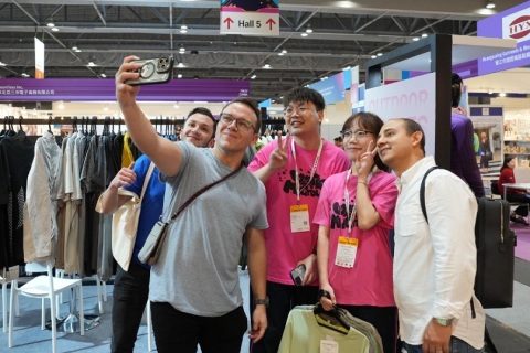 香港环球资源运动及户外用品展览会展会现场图片