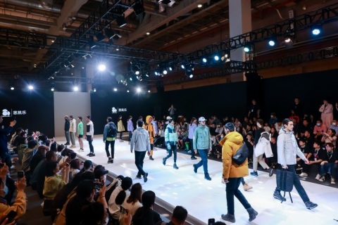 深圳服装品牌展览会展会现场图片