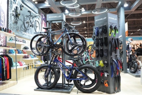 香港环球资源运动及户外用品展览会展会现场图片