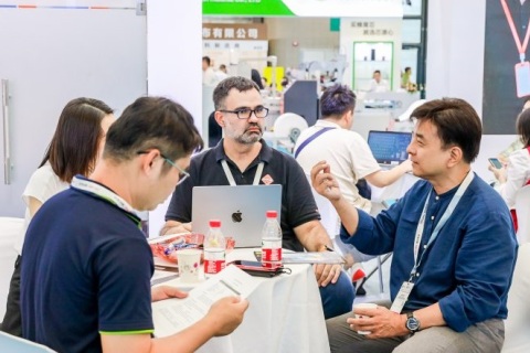 上海亚洲过滤与分离工业展览会展会现场图片