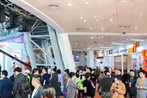 中国（石狮）校园服饰展览会展会现场图片