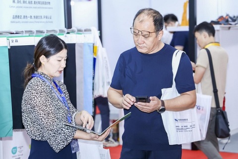 中国（重庆）职业服装供应链博览会展会现场图片