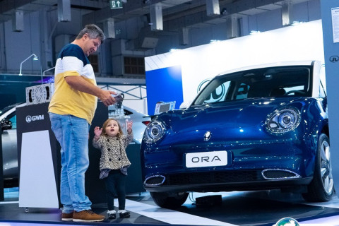 巴西圣保罗新能源电动车展览会展会现场图片