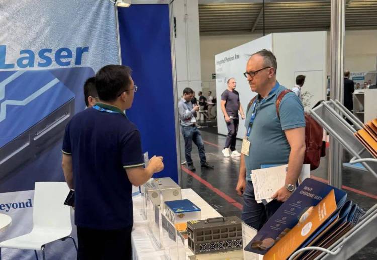 中国激光力量闪耀2025年慕尼黑光博会 晶众光电国际秀引关注