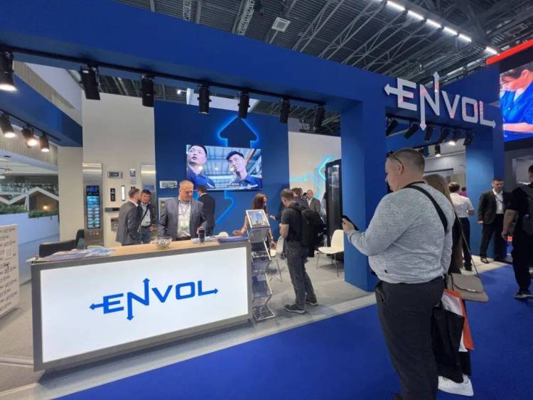 Russian Elevator Week 2025 | 英沃电梯携智慧垂直交通解决方案，绽现俄罗斯电梯展