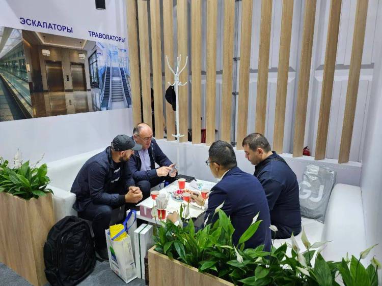 奋战海外丨怡达快速参加2025年俄罗斯电梯展 持续拓展在俄市场