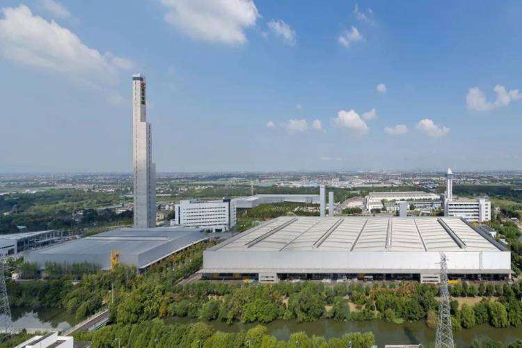 巨龙电梯亮相2025年俄罗斯国际电梯展