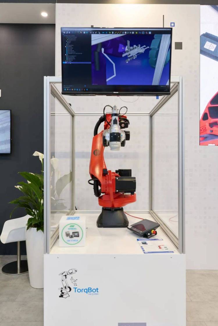 柯马重磅亮相AUTOMATICA 2025，发布多款智能、协作与移动自动化新品