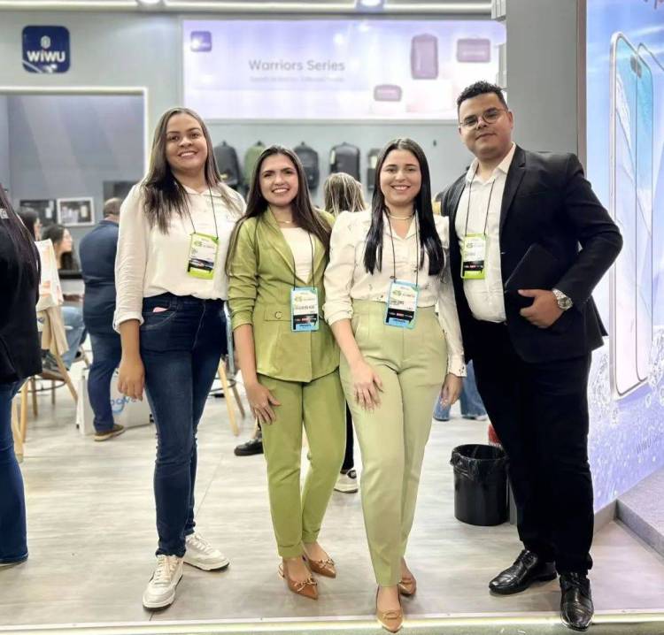 AI驱动未来生活！WiWU以创新科技闪耀2025巴西电子展