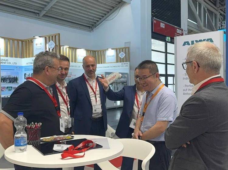 埃夫特全明星阵容闪亮登场AUTOMATICA 2025，加速全球智能化布局