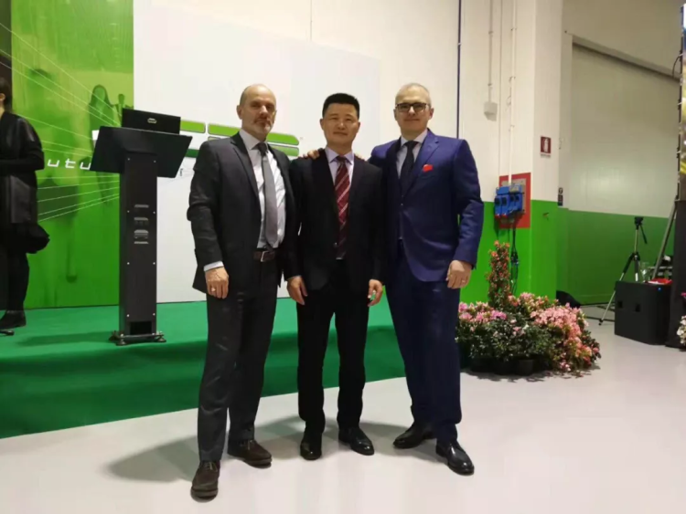 埃夫特全明星阵容闪亮登场AUTOMATICA 2025，加速全球智能化布局