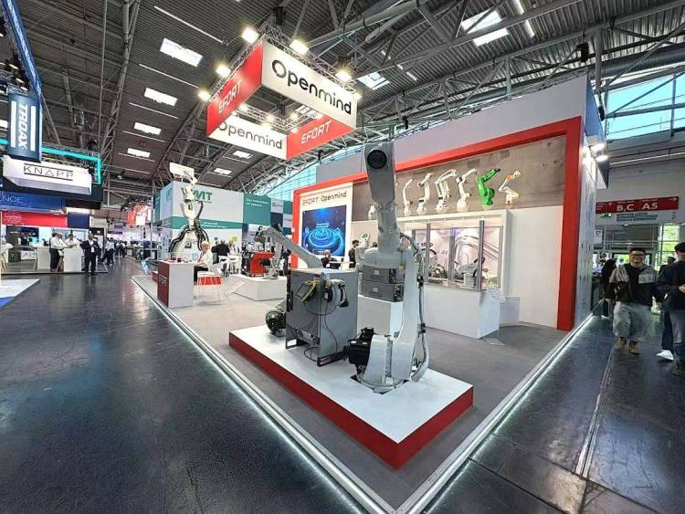 埃夫特全明星阵容闪亮登场AUTOMATICA 2025，加速全球智能化布局