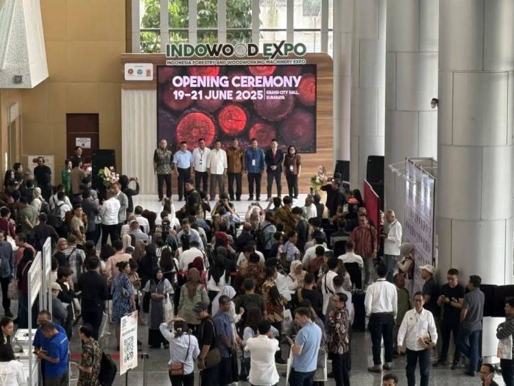 展会回顾｜慧达环境2025印尼木工机械及家具原辅料展风采：“扎根团队 · 共筑信任 · 携手共赢”