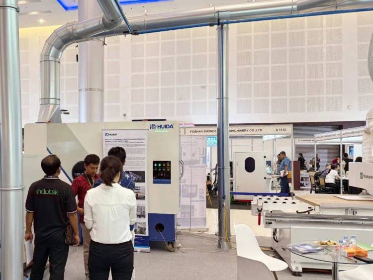 展会回顾｜慧达环境2025印尼木工机械及家具原辅料展风采：“扎根团队 · 共筑信任 · 携手共赢”