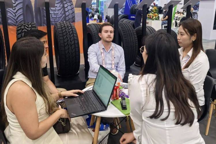 雄鹰轮胎闪耀2025巴拿马汽配展，深化全球市场布局