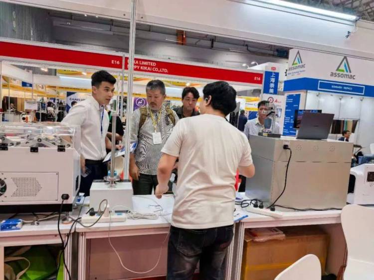 钜威仪器圆满落幕 | 2025年第25届越南国际鞋类、皮革及工业设备展